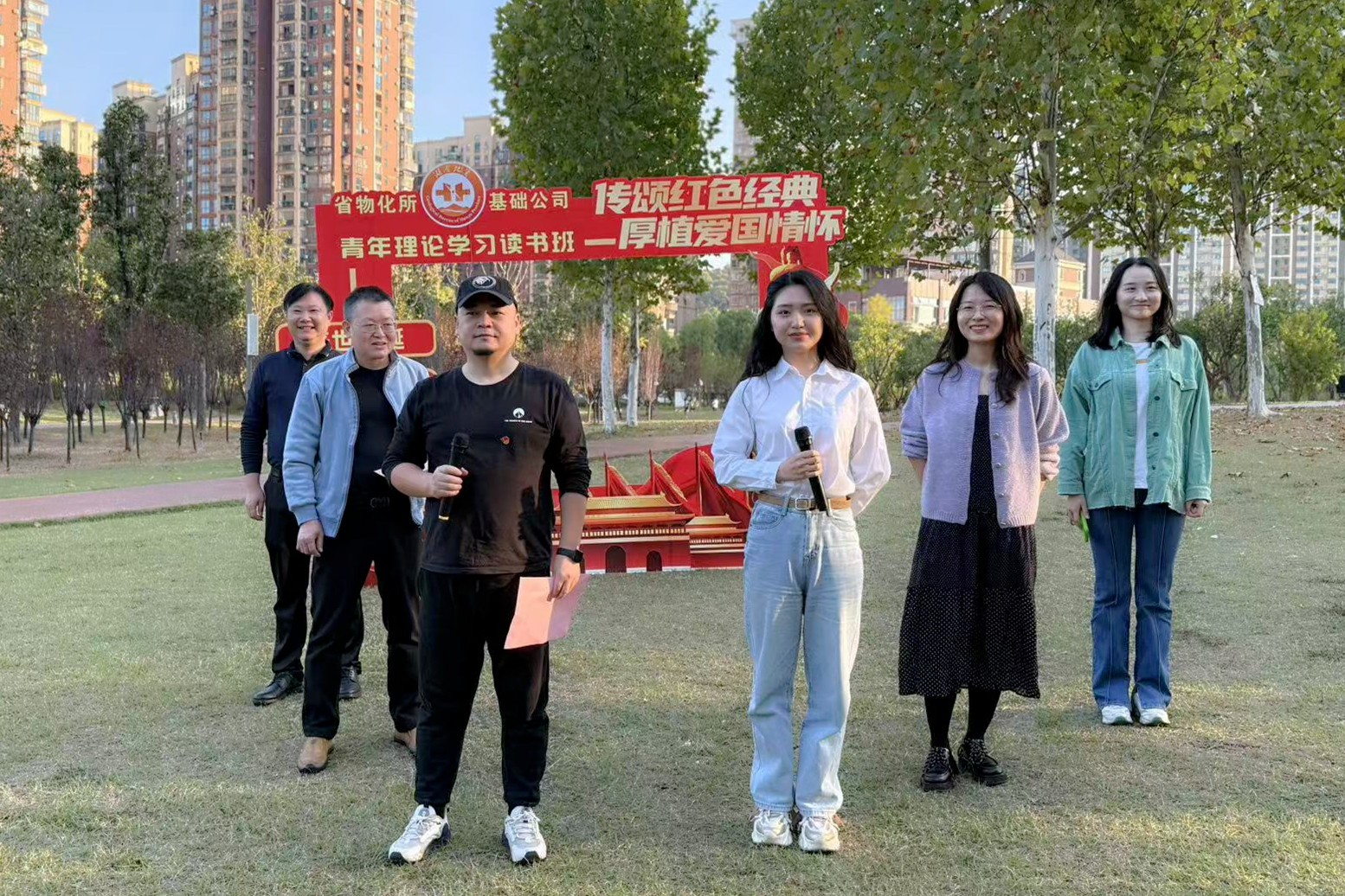 第四组，囚歌.jpg