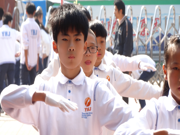 初中部举行广播体操比赛