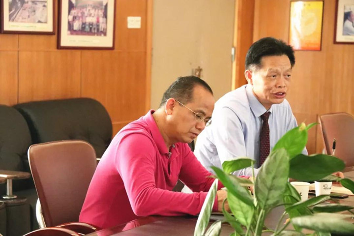 社区党委到基层，，，，，调研党建促发展——景龙社区党委班子到龙华中英文调研纪实