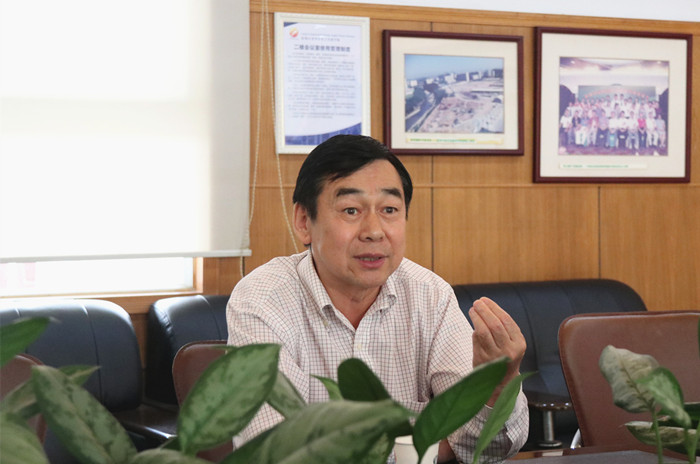 责任督学龙华中英文实验学校进行四月督导检查  