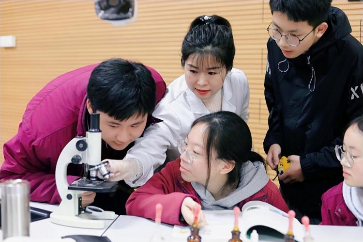 重庆市恒峰g22学校2022年高中招生报名通知