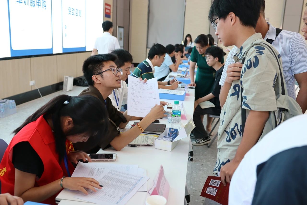 赣州职业技术学院恒峰g22现代产业学院迎新正式开始